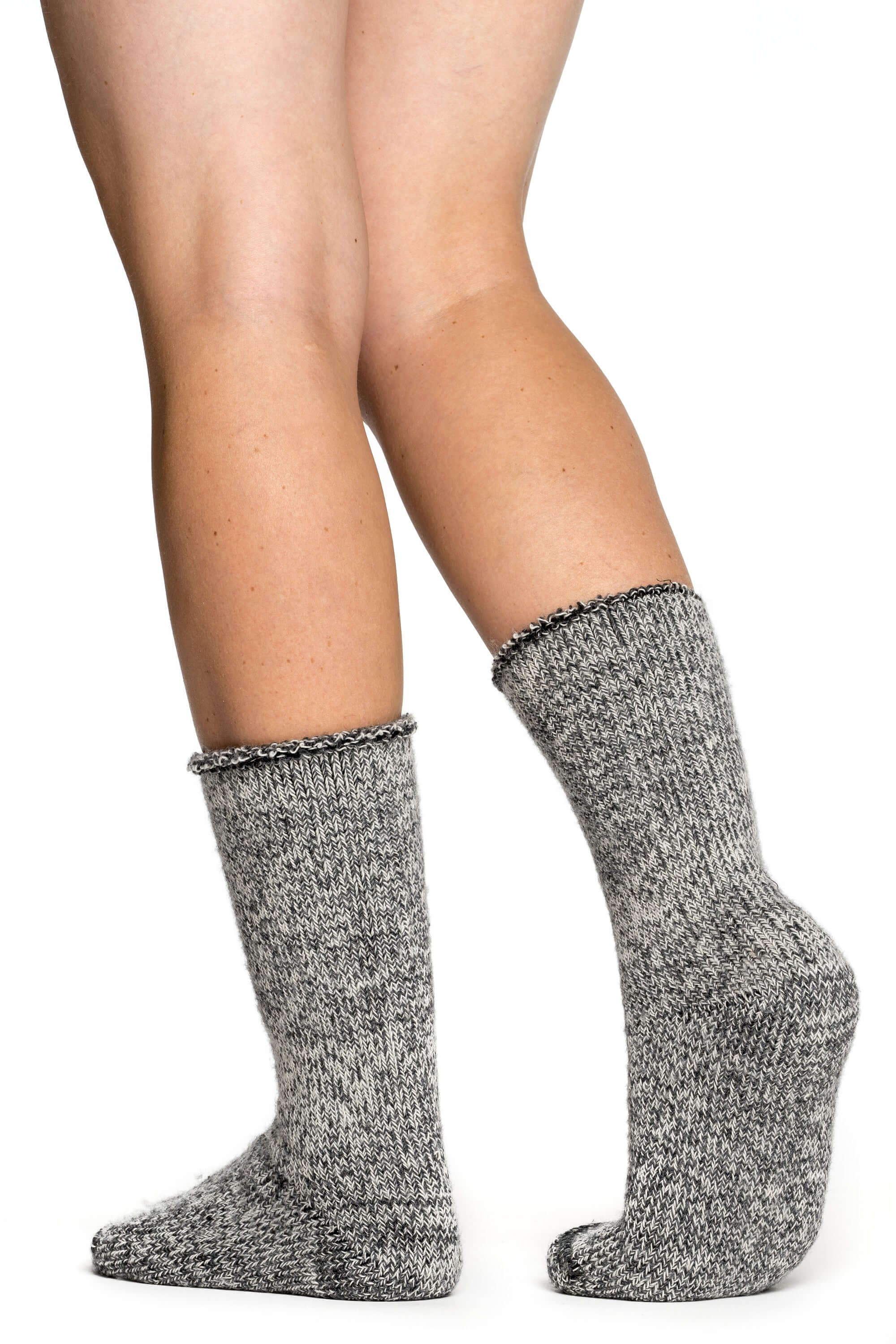 Die Woolpower Classic 800 Socken, extrem warme Merinosocken für den Winter, erhältlich im Outdoor Online Shop FluxPerfect
