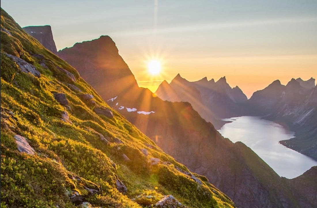Magischer Sonnenaufgang auf dem Berg: Der ultimative Guide für eine unvergessliche Übernachtungserfahrung
