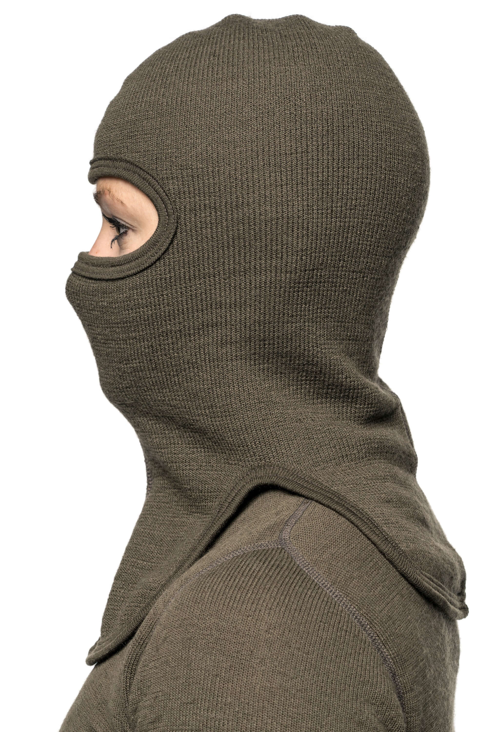 Die Woolpower Balaclava 400, feinste Merino Sturmhaube für kalte Bedingungen, erhältlich im Outdoor Online Shop FluxPerfect