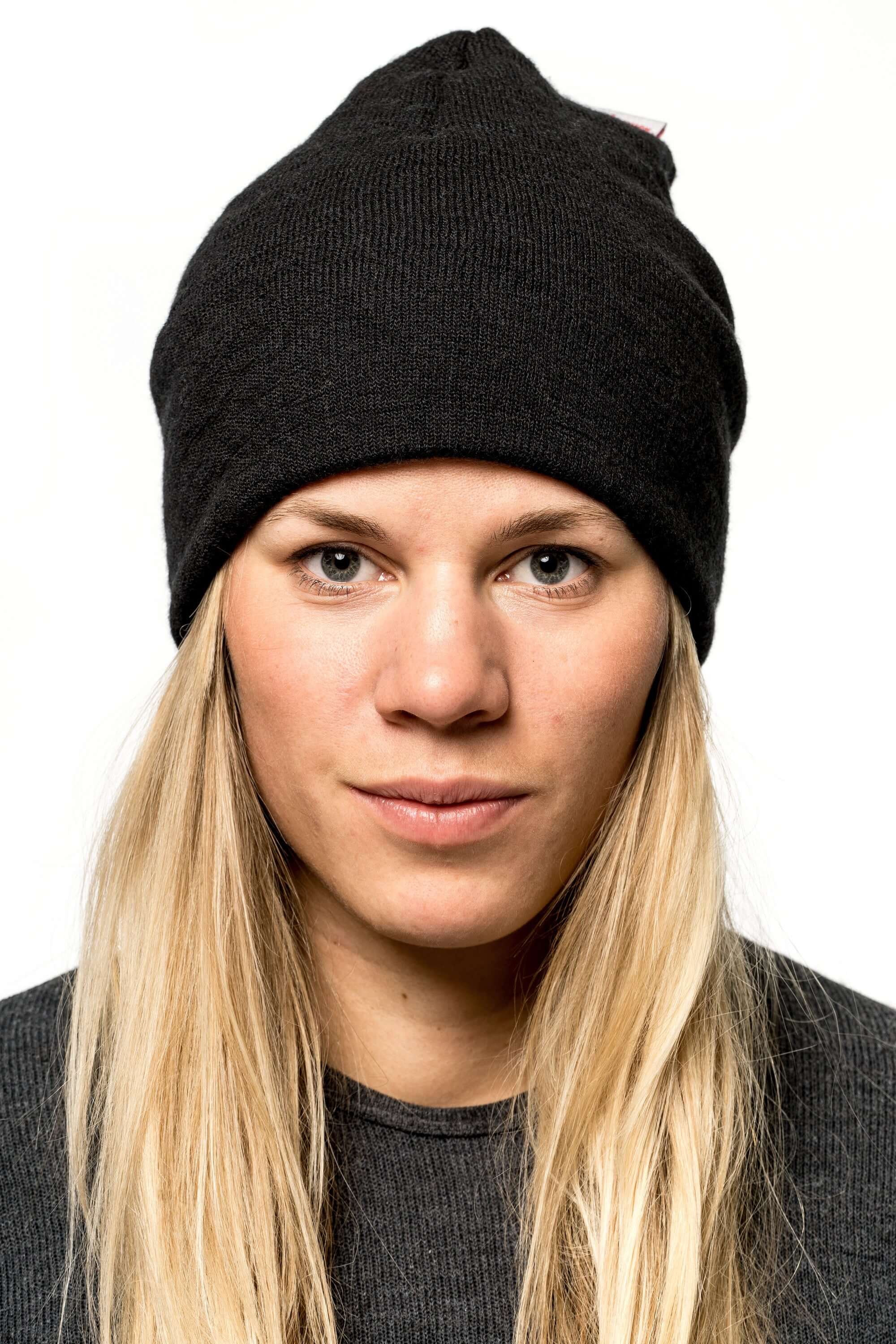 Die Woolpower Cap 400 - feinste Merino Mütze für kalte Tage und Winter Abenteuer, erhältlich im Outdoor Onlineshop FluxPerfect