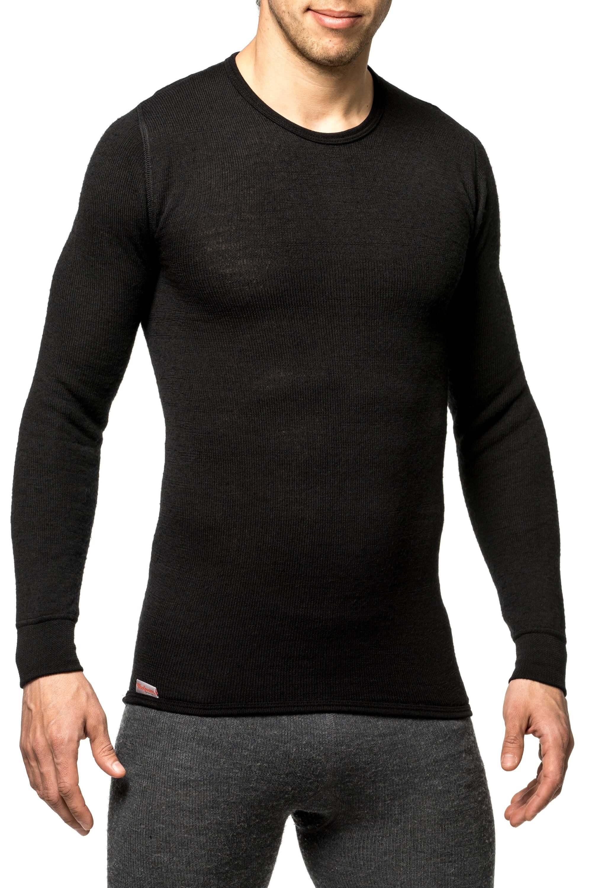 Das Woolpower Crewneck 200, feinste Merino Langarm Baselayer für alle die Außen aktiv Unterwegs sind, erhältlich im Outdoor Online Shop FluxPerfect