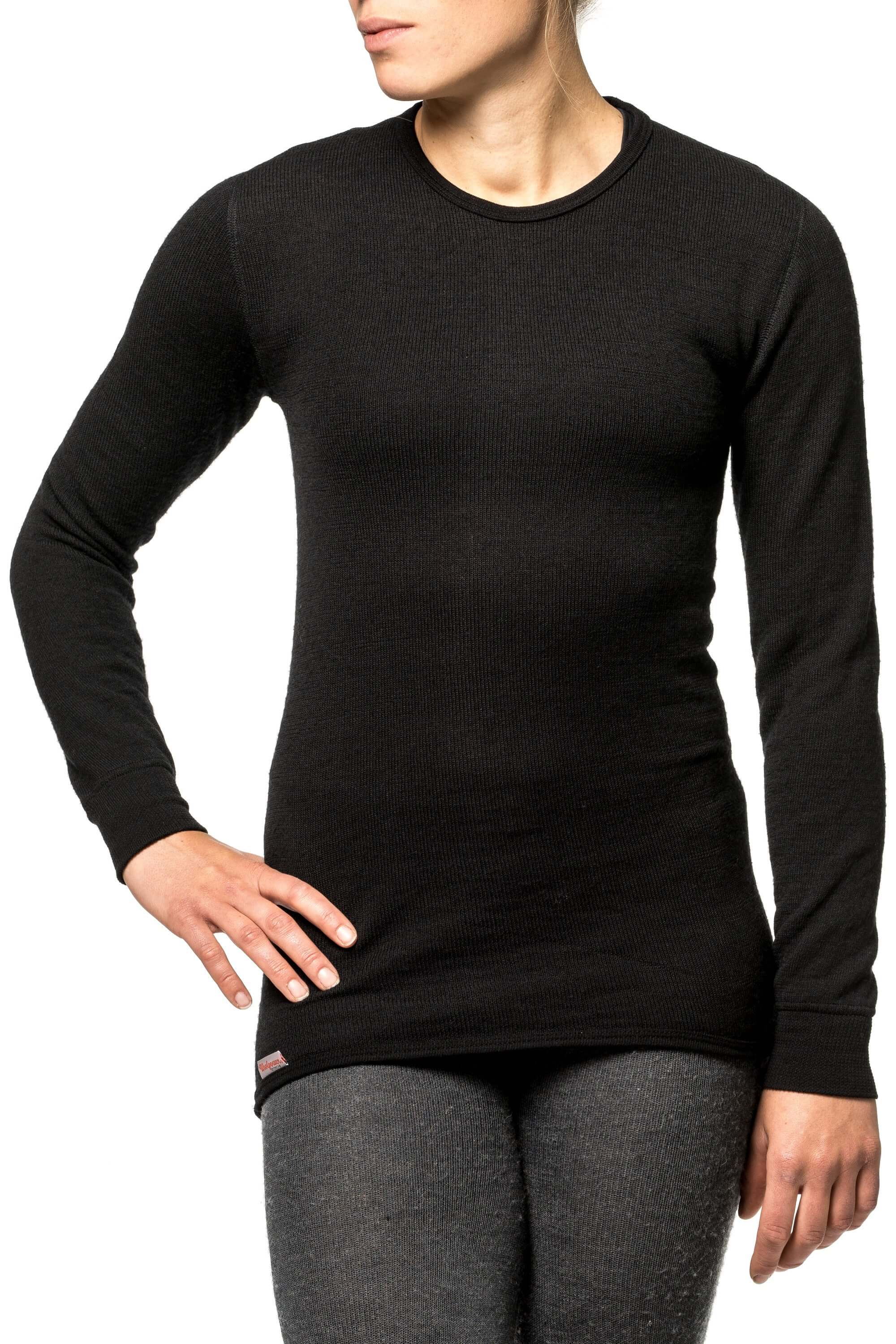 Das Woolpower Crewneck 200, feinste Merino Langarm Baselayer für alle die Außen aktiv Unterwegs sind, erhältlich im Outdoor Online Shop FluxPerfect