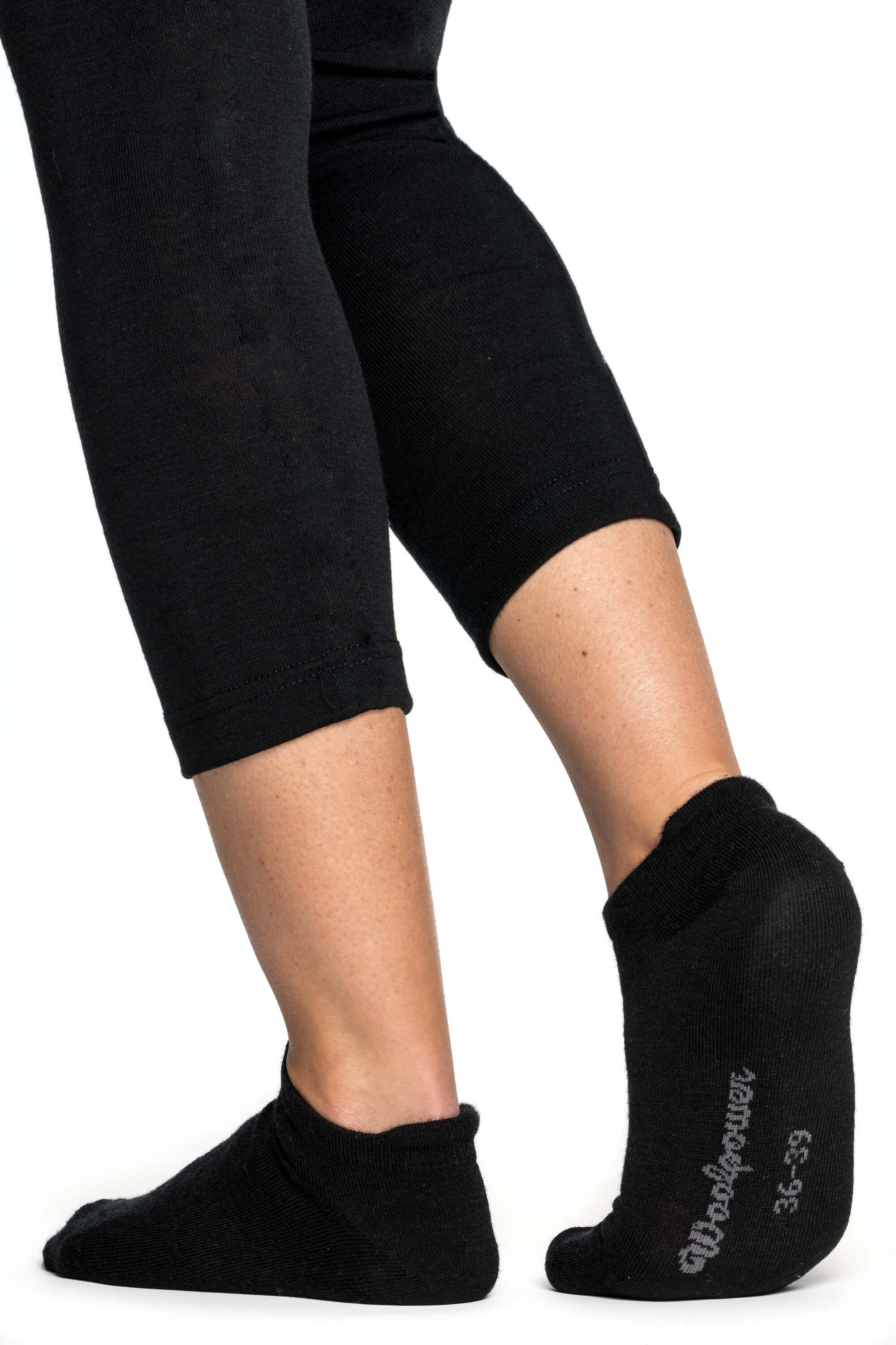 Die Woolpower Short Liner, angenehme Merino Knöchelsocken für aktive Outdoor Tage, erhältlich im Outdoor Online Shop FluxPerfect